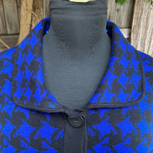 Blue and Black Houndstooth Cardigan - Picture 3 of 7